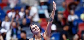 Sabalenka stretches unbeaten streak in Wuhan