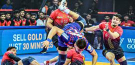 Ashu Malik stars as Dabang Delhi down Bengaluru Bulls