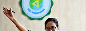 Will stand by ex-CS in tussle with Centre: Mamata