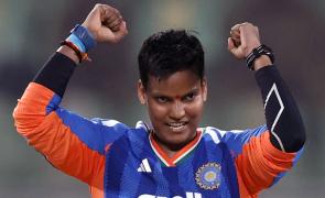 Historic! Deepti Sharma First Indian To 150 T20I Wickets