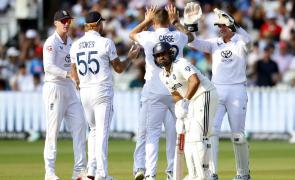 Karun Nair's dismissal turned things around at Lord's: Shastri