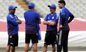 'Take a chill pill': Manjrekar blasts Gambhir