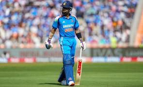 'Kohli not in his batting zone at the moment'