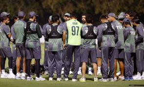 PCB chief, mind coach rush to lift Pakistan before India clash