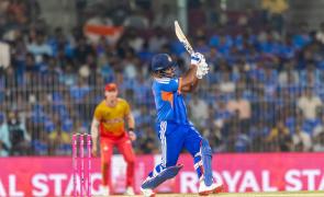 'Sanju Samson did his job': Pathan, DK back beleaguered opener