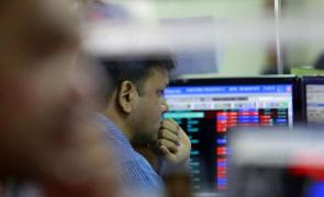 Sensex tanks 690 points on selling in IT, auto stocks