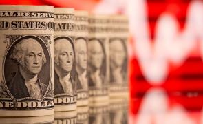 Forex reserves drop by $3 bn to $699.74 bn