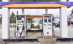 Govt Imposes Windfall Tax of Rs3/ltr on Petrol Exports, Cuts Levy on Diesel, ATF