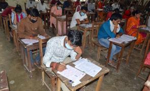 8 pm News Flash – April 12, 2026