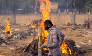 2 traders try to cremate mannequin for Rs 50L insurance