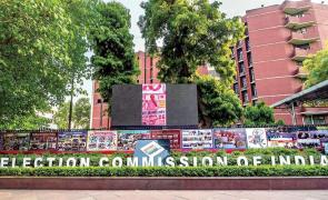 EC suspends 4 Bengal officials for lapses in voter list