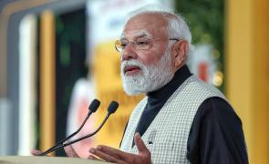'Hindu rate of growth' term maligned entire civilisation: Modi