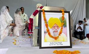 'Turbaned Tornado' Fauja Singh laid to rest in Jalandhar