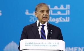 Pak PM Sharif trolled after gatecrashing Putin-Erdogan meeting