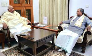 Siddaramaiah meets Kharge amid power tussle in Cong