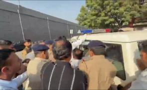Police, AAP workers clash at farmers' rally in Guj; 3 cops hurt