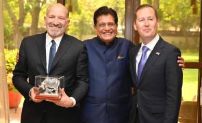 US Commerce Secretary's Surprise Delhi Visit