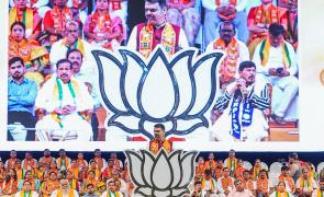 BMC polls: Fadnavis plays old clips, says Raj, Uddhav fighting for survival