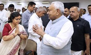 JD-U leaders upset over Nitish exit, welcome son's entry