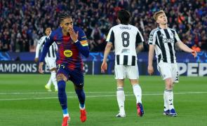 Barcelona, Liverpool, waltz into Champions League quarters