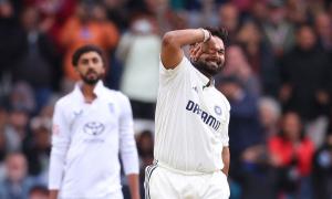 Another ton, more records for wizard Pant at Leeds
