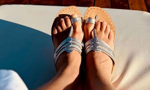 Kareena's Kolhapuris Join The Conversation