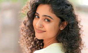 Shraddha Is Simply C-U-T-E