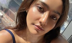 Neha's New York Selfie