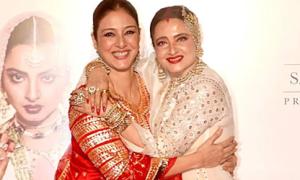 Tabu Bonds With Rekha At Umrao Jaan Screening
