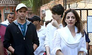 Hrithik Comforts Sussanne At Zarine Khan's Funeral