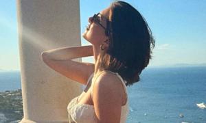 Tara-Veer's Romantic Holiday