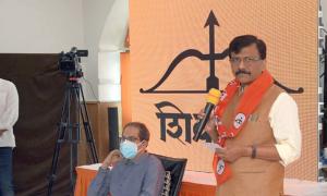 EC gives Uddhav 15 more days in Sena symbol claim