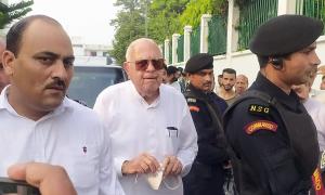 Farooq counters Shah with developments in J-K under NC