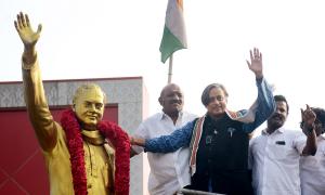 Tharoor releases manifesto, says won't opt out of race