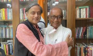 Tharoor vs Digvijaya in 'friendly contest', no Gehlot