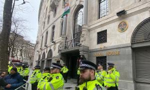 London: 2,000 Khalistani protestors at Indian Mission