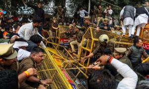 Cong worker dies during protest near UP assembly