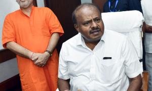 After questioning Guj subsidy to US firm, HDK says...
