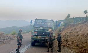 5 soldiers injured as terrorists attack vehicles in JK