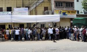 Mumbai voters face delays, long queues, sultry weather