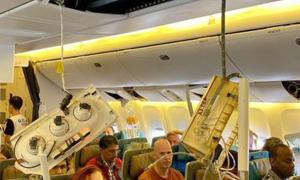 22 Singapore Airlines pax suffered spinal injuries