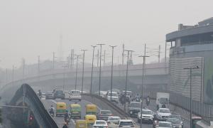 Gas chamber: Delhi chokes at 'alarming' AQI of 428