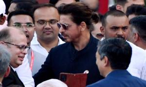 After Salman, SRK gets death threat, caller demands...