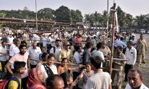 Surat railway tackle an unusual crowd, here is how 