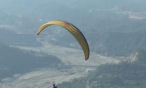 Czech woman paraglider crashes to death in Manali