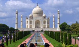 Water leakage in Taj Mahal's dome after heavy rain 