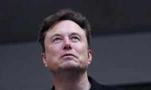 No one is even trying to assassinate...: Elon Musk 