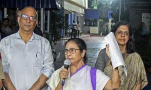 'Unhappy with talks', Bengal docs to continue stir