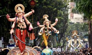 Mumbai's Favourite God Arrives