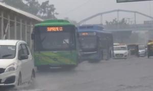 Heavy rain batters Delhi, causes waterlogging; 2 killed